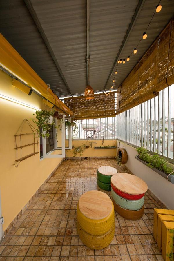 Dalat Galaxy Hostel Exteriör bild